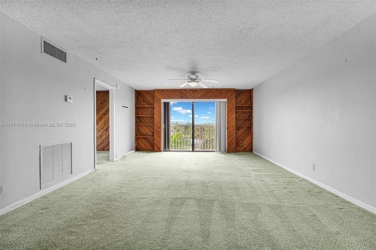 5911 14th Ln - Photo 1