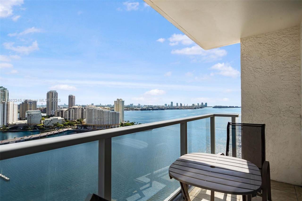 https://bt-photos.global.ssl.fastly.net/miami/1280_boomver_2_A11912245-2.jpg