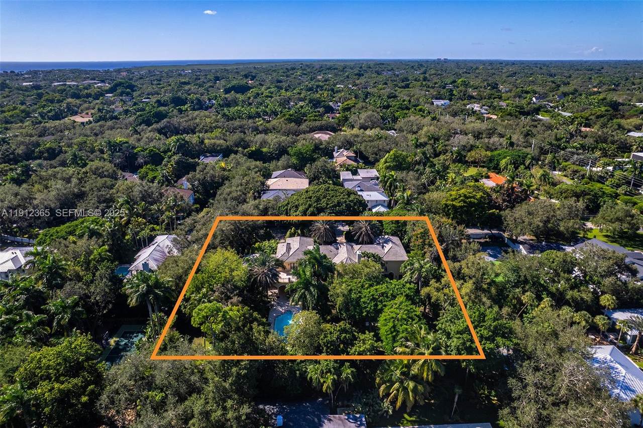 4845 78th St - Photo 1