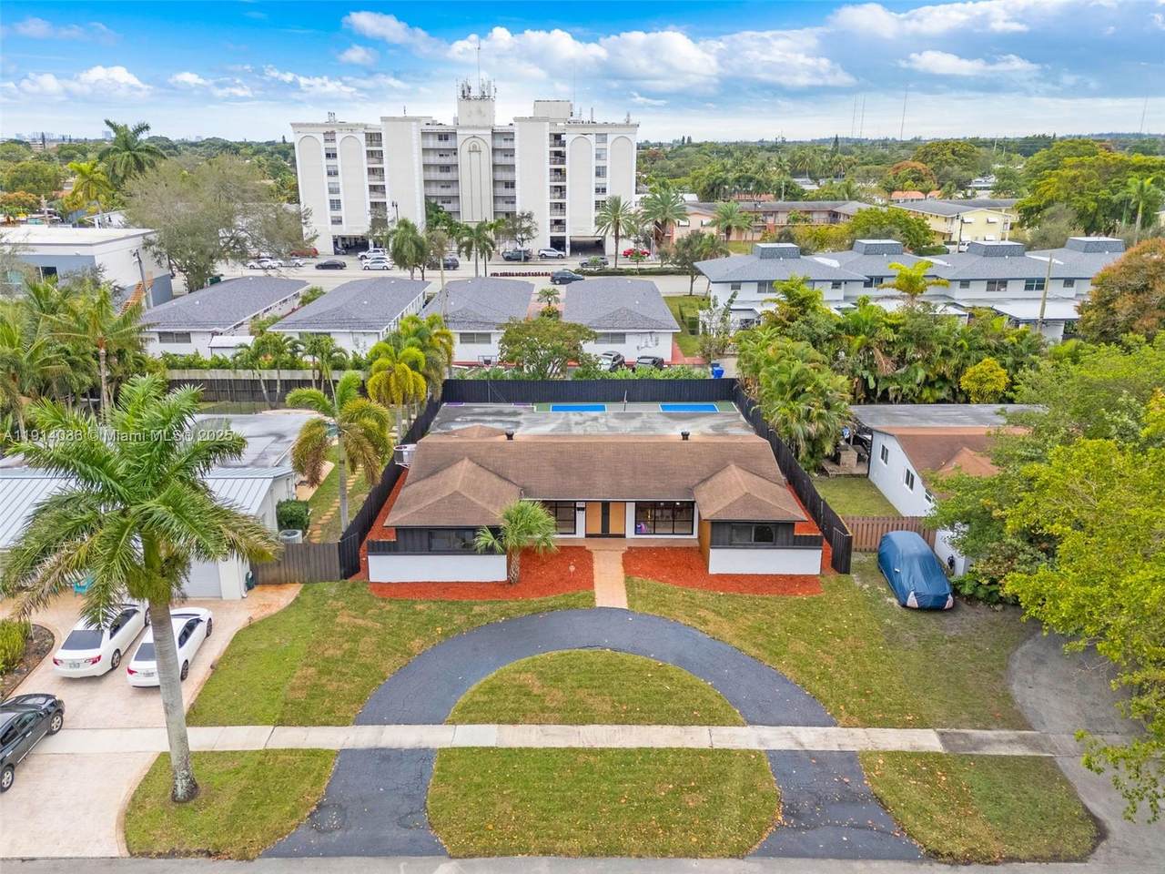 5230 Tyler St - Photo 1