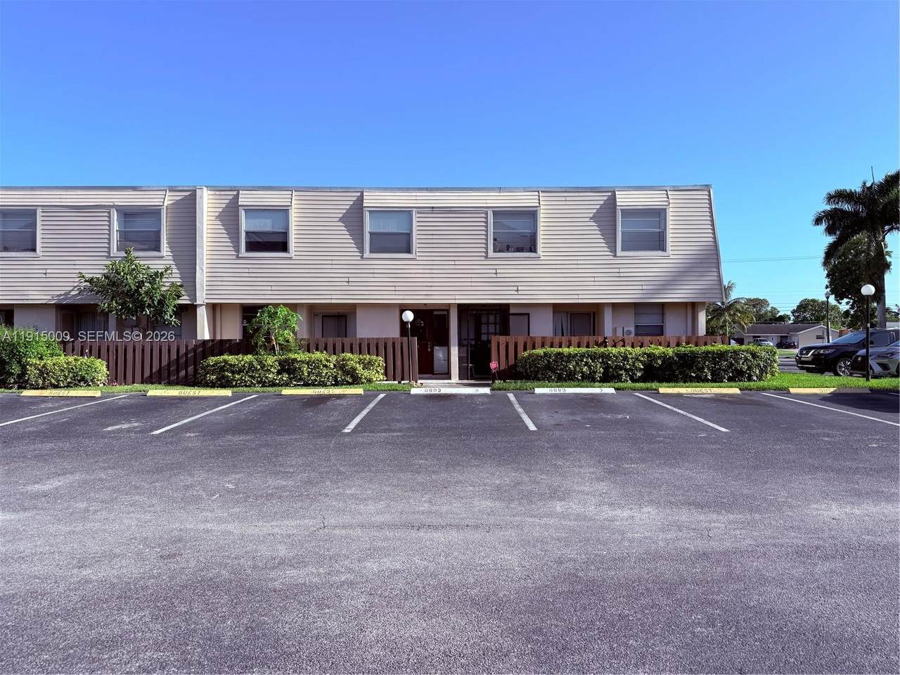 6603 Winfield Blvd - Photo 1