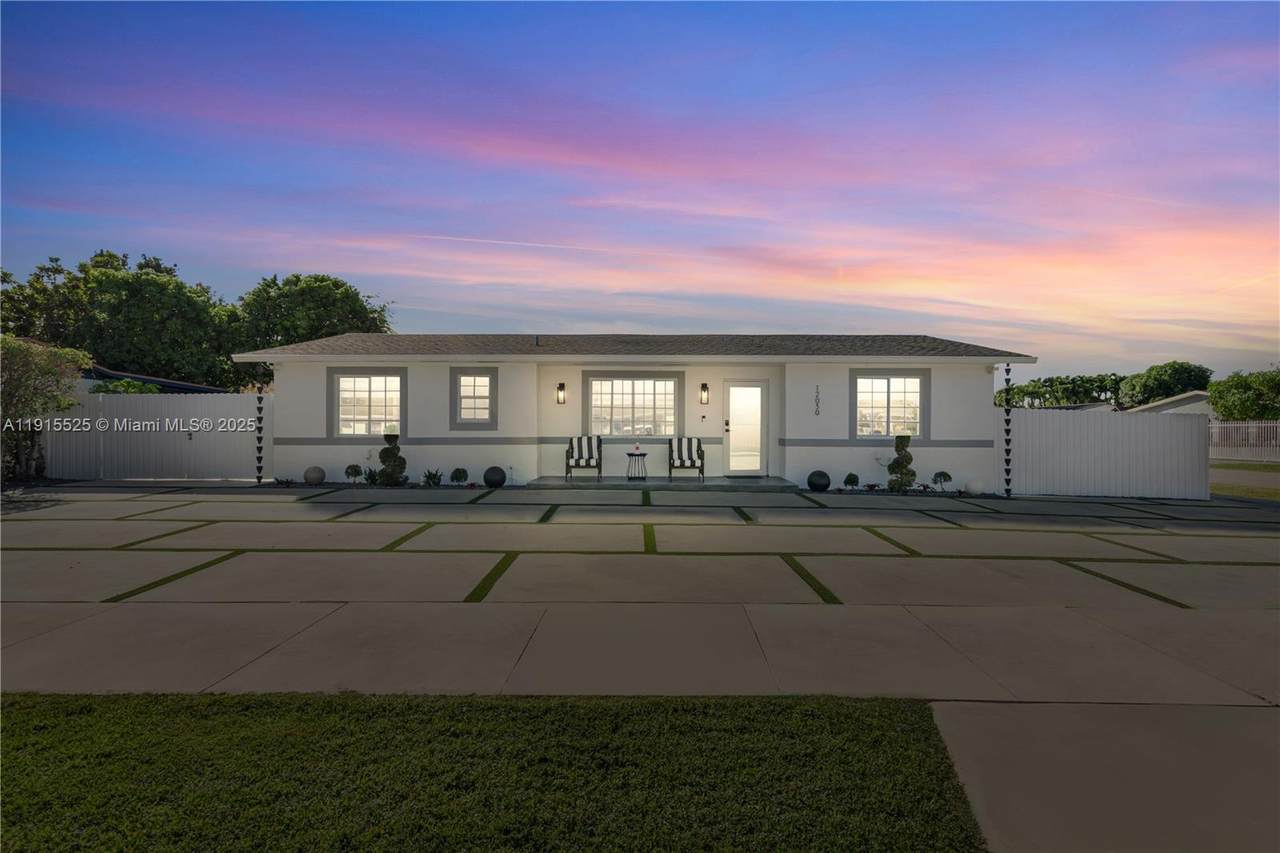 12030 190th Ter - Photo 1