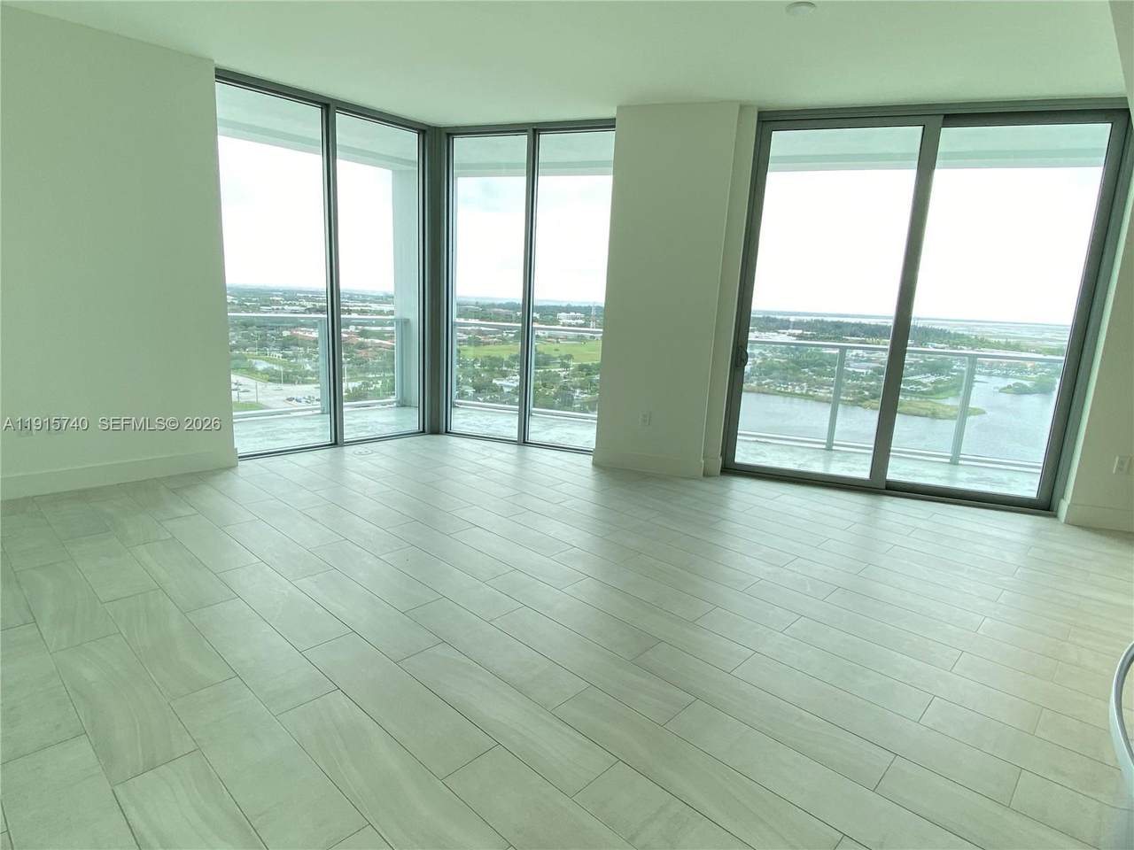 https://bt-photos.global.ssl.fastly.net/miami/1280_boomver_2_A11915740-2.jpg