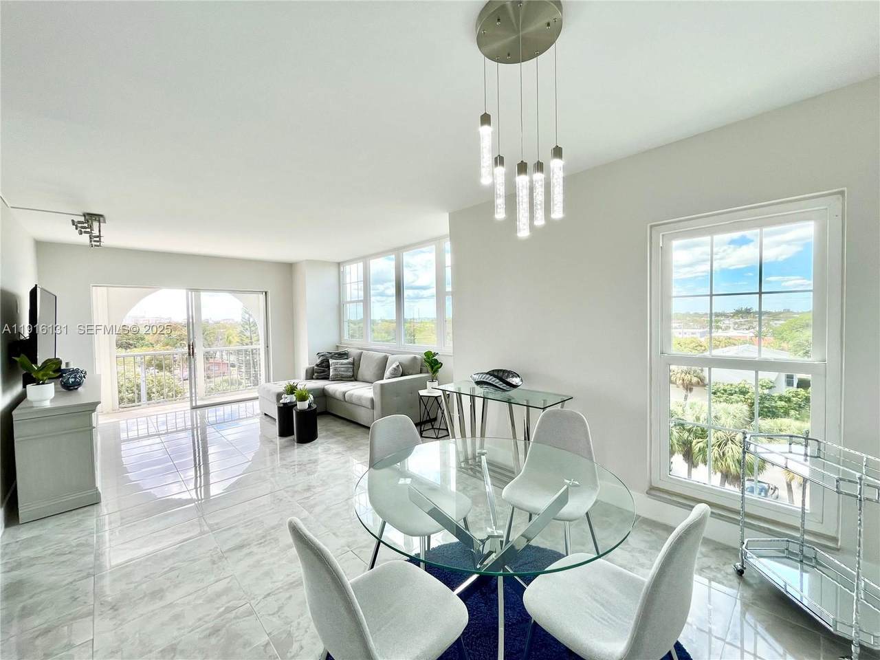 250 20th St - Photo 1