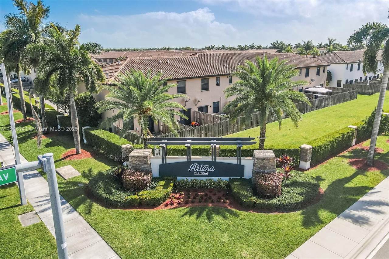 11413 252nd St - Photo 1