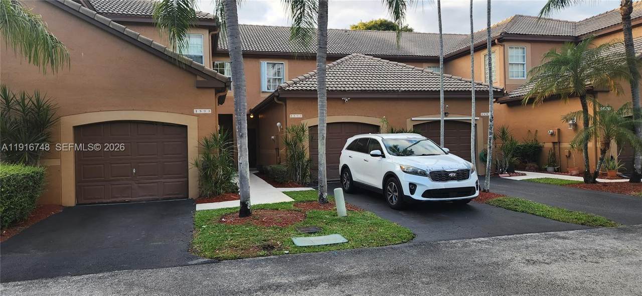 1599 Veracruz Ln - Photo 1