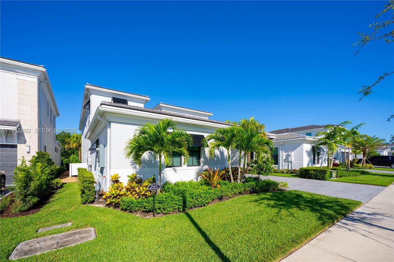 https://bt-photos.global.ssl.fastly.net/miami/1280_boomver_2_A11916892-2.jpg