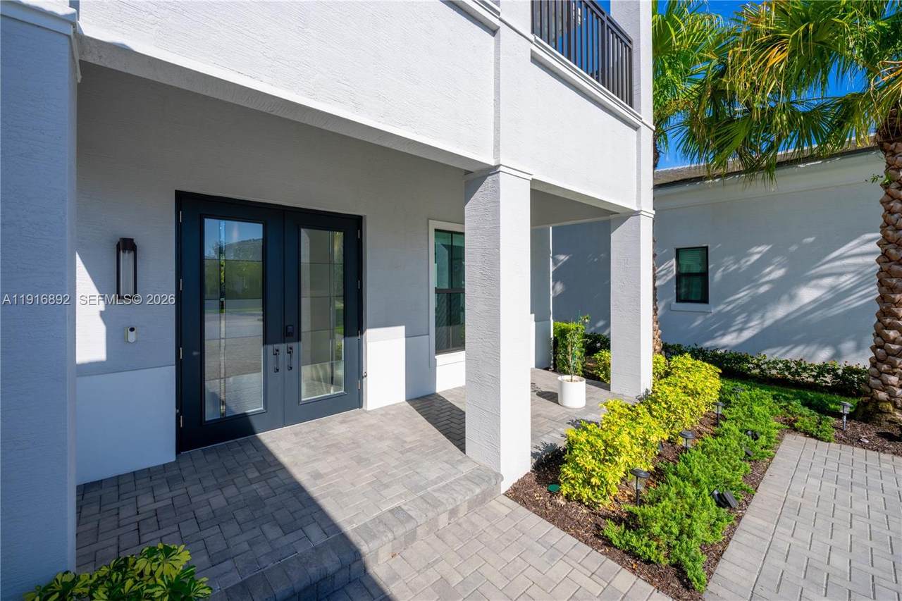 https://bt-photos.global.ssl.fastly.net/miami/1280_boomver_2_A11916892-2.jpg