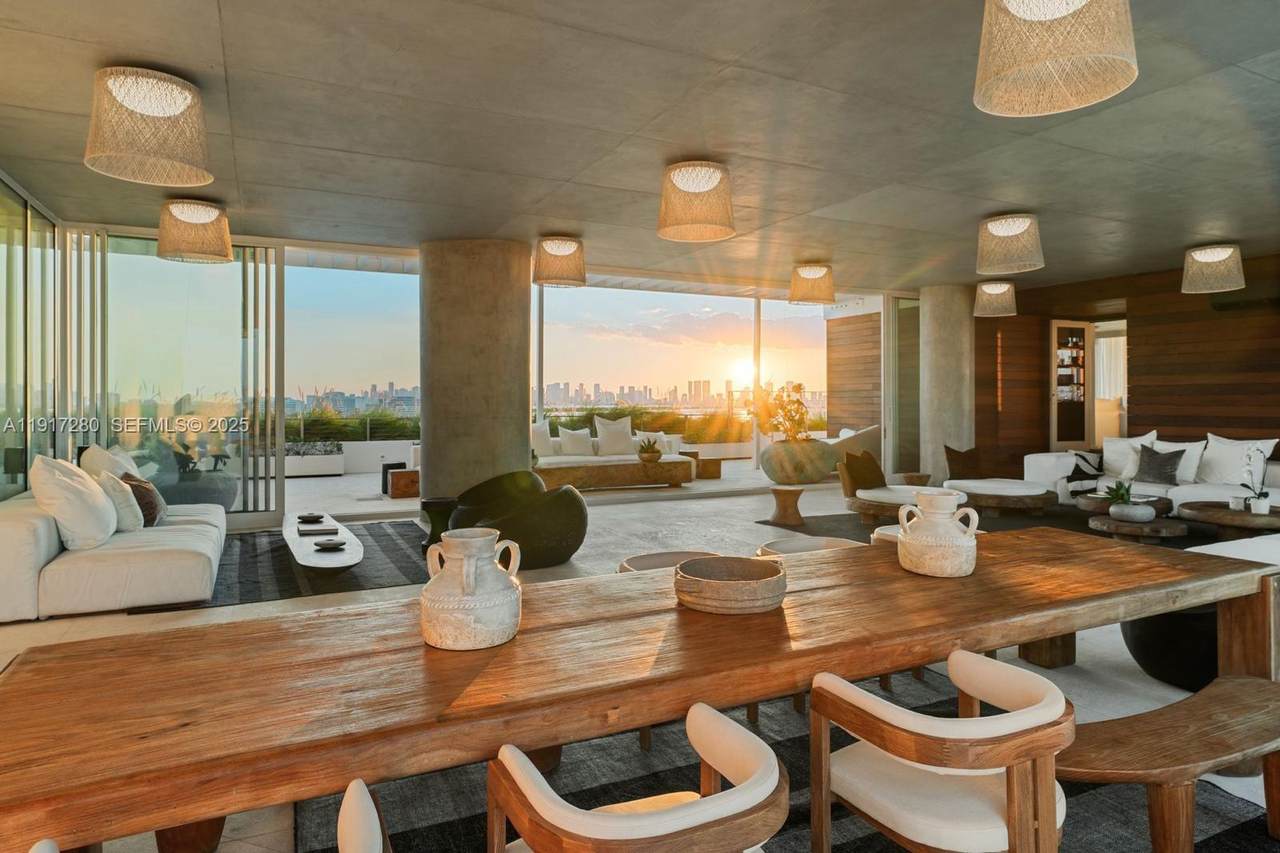 4701 Meridian Ave - Photo 1