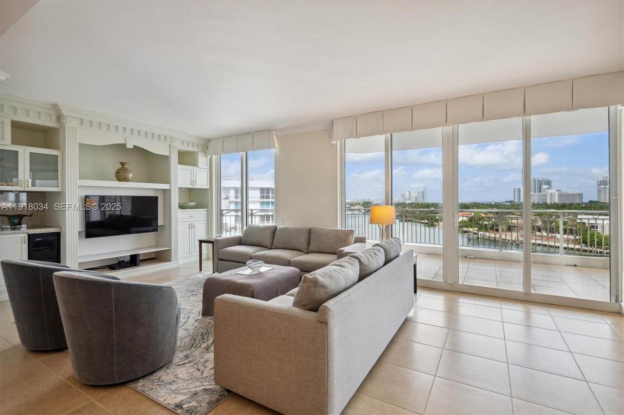 https://bt-photos.global.ssl.fastly.net/miami/1280_boomver_2_A11918034-2.jpg