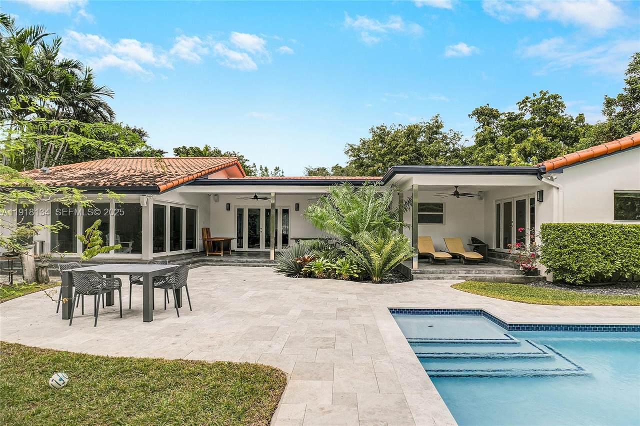 259 Shore Dr - Photo 1