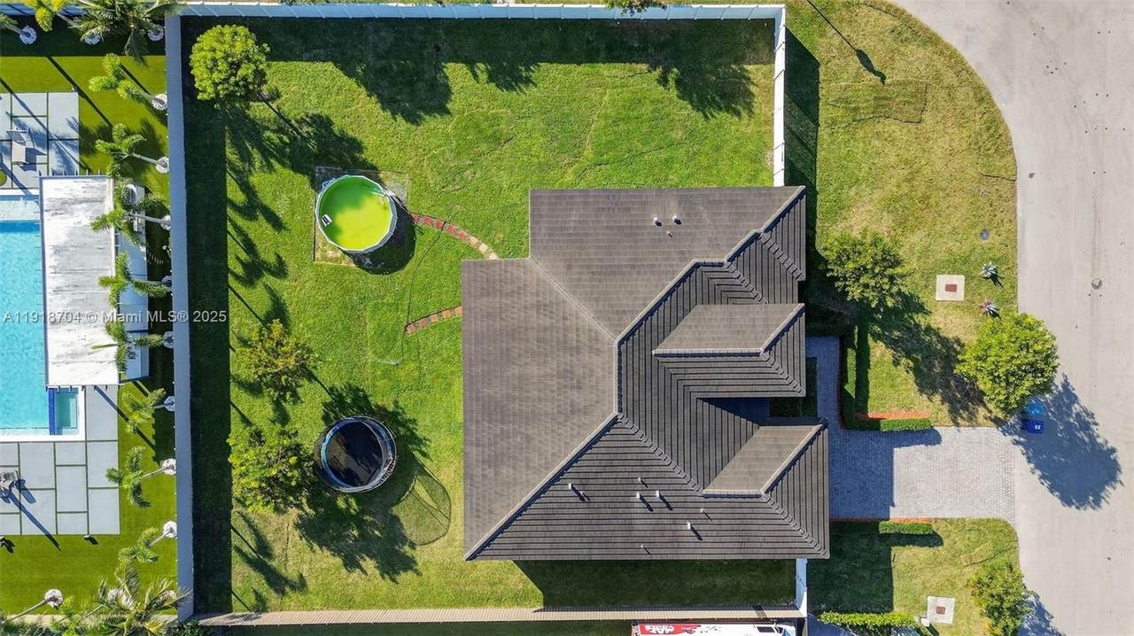 13284 228th St - Photo 1