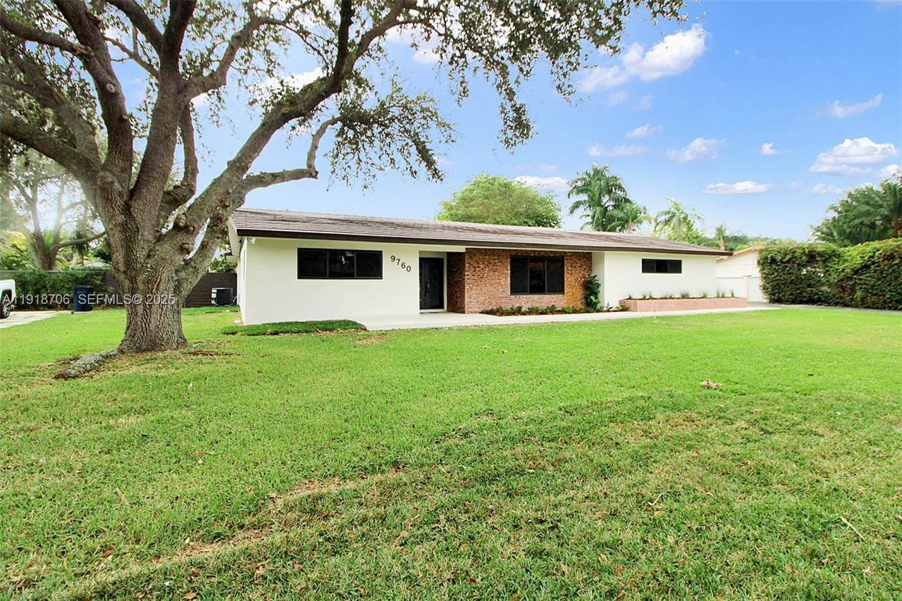 9760 119th St - Photo 1