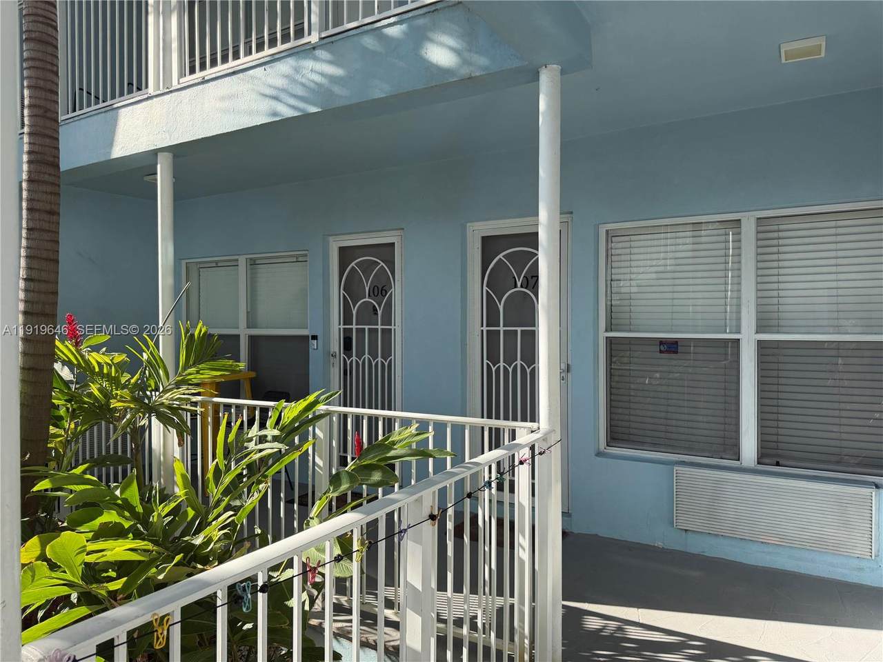315 Van Buren St - Photo 1