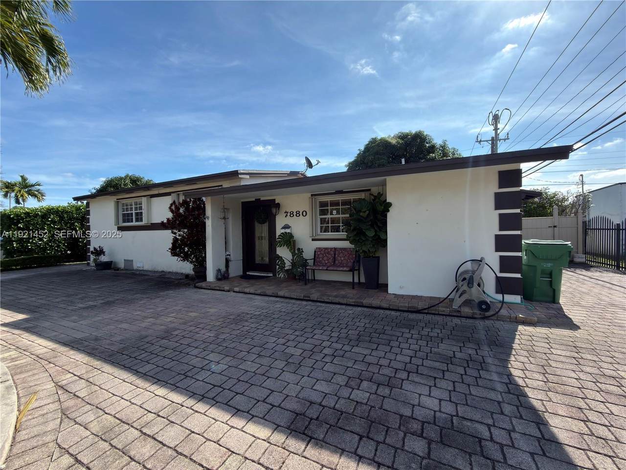 7880 14th Ter - Photo 1