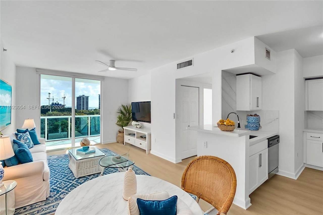 1723 2nd Ave - Photo 1