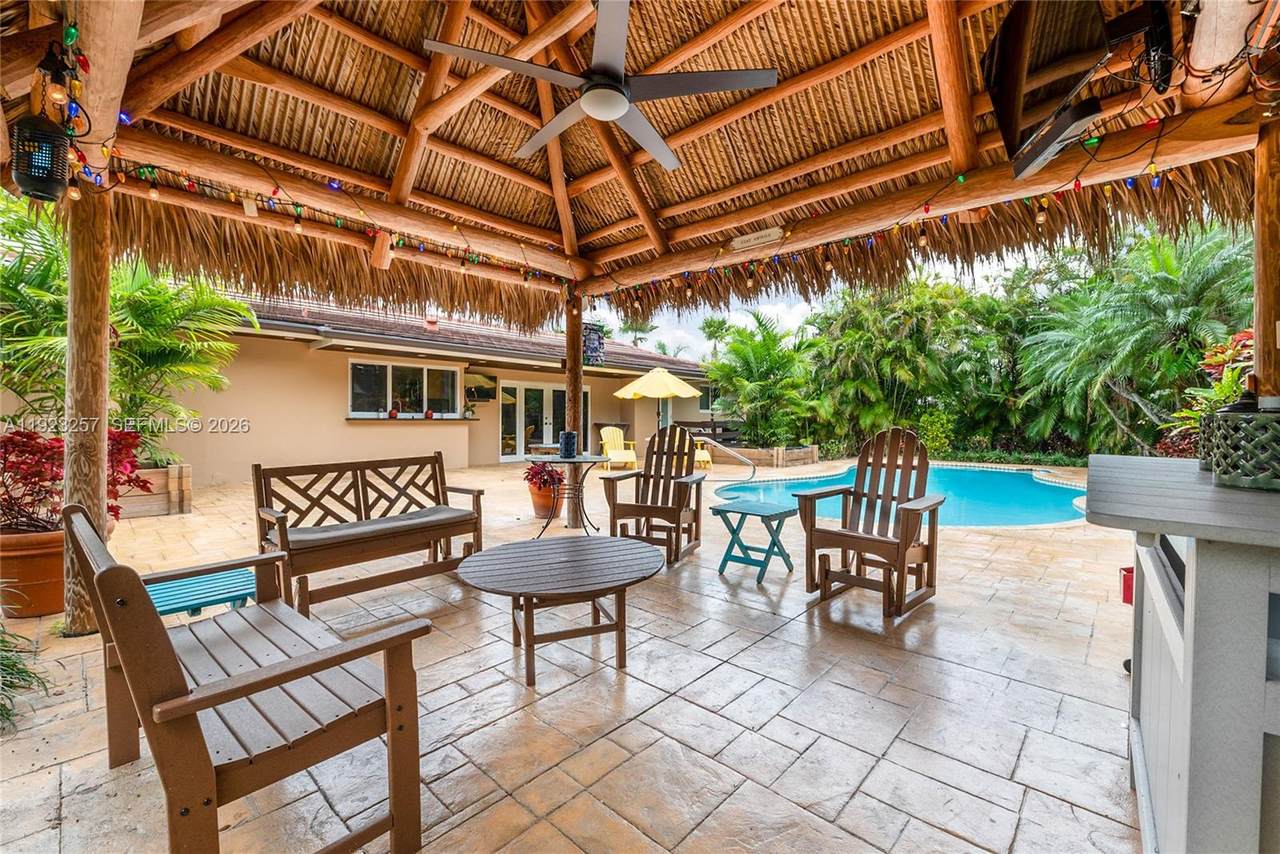 https://bt-photos.global.ssl.fastly.net/miami/1280_boomver_2_A11923257-2.jpg