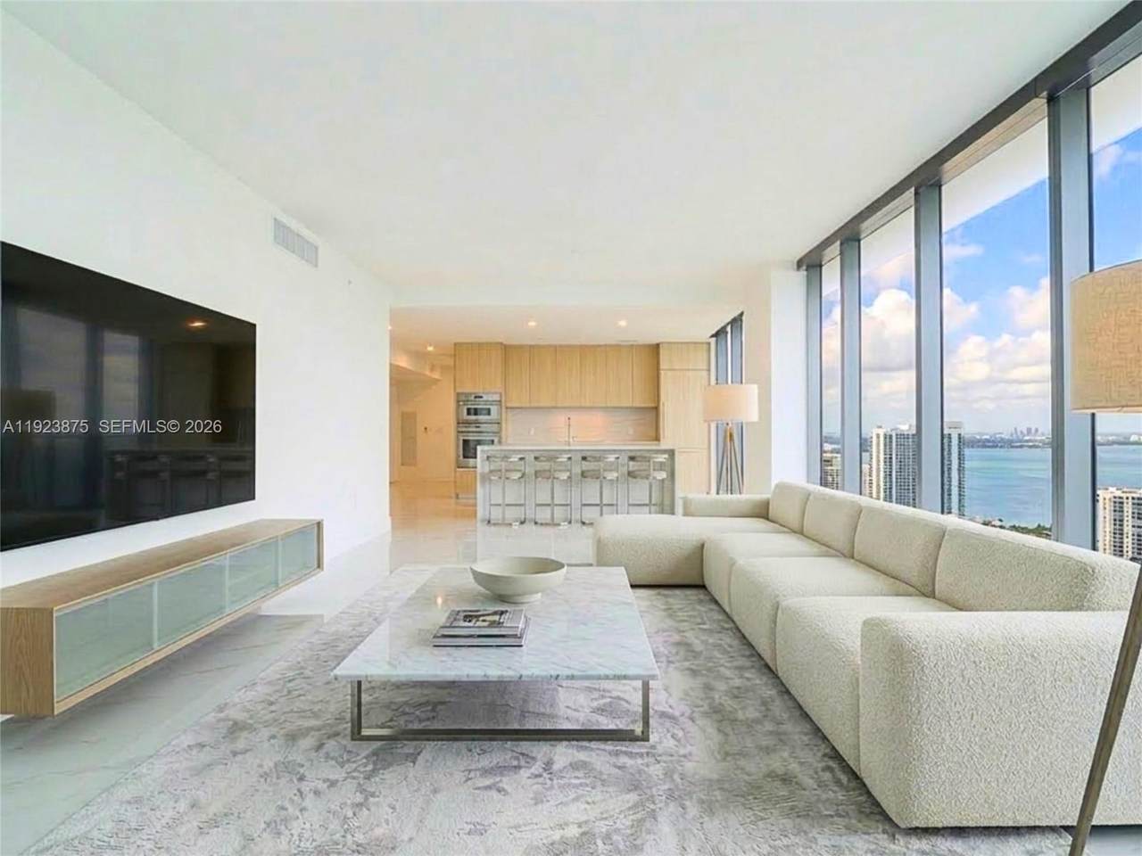 700 24 St - Photo 1