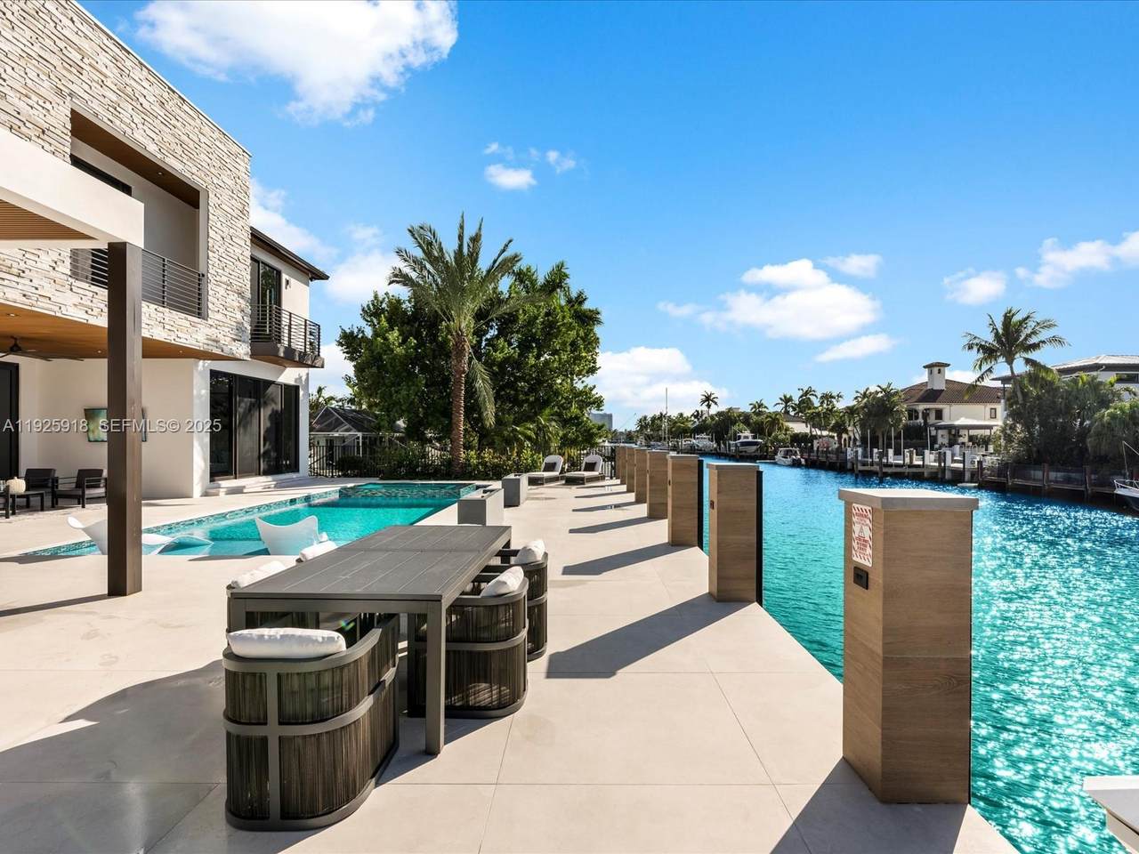 https://bt-photos.global.ssl.fastly.net/miami/1280_boomver_2_A11925918-2.jpg