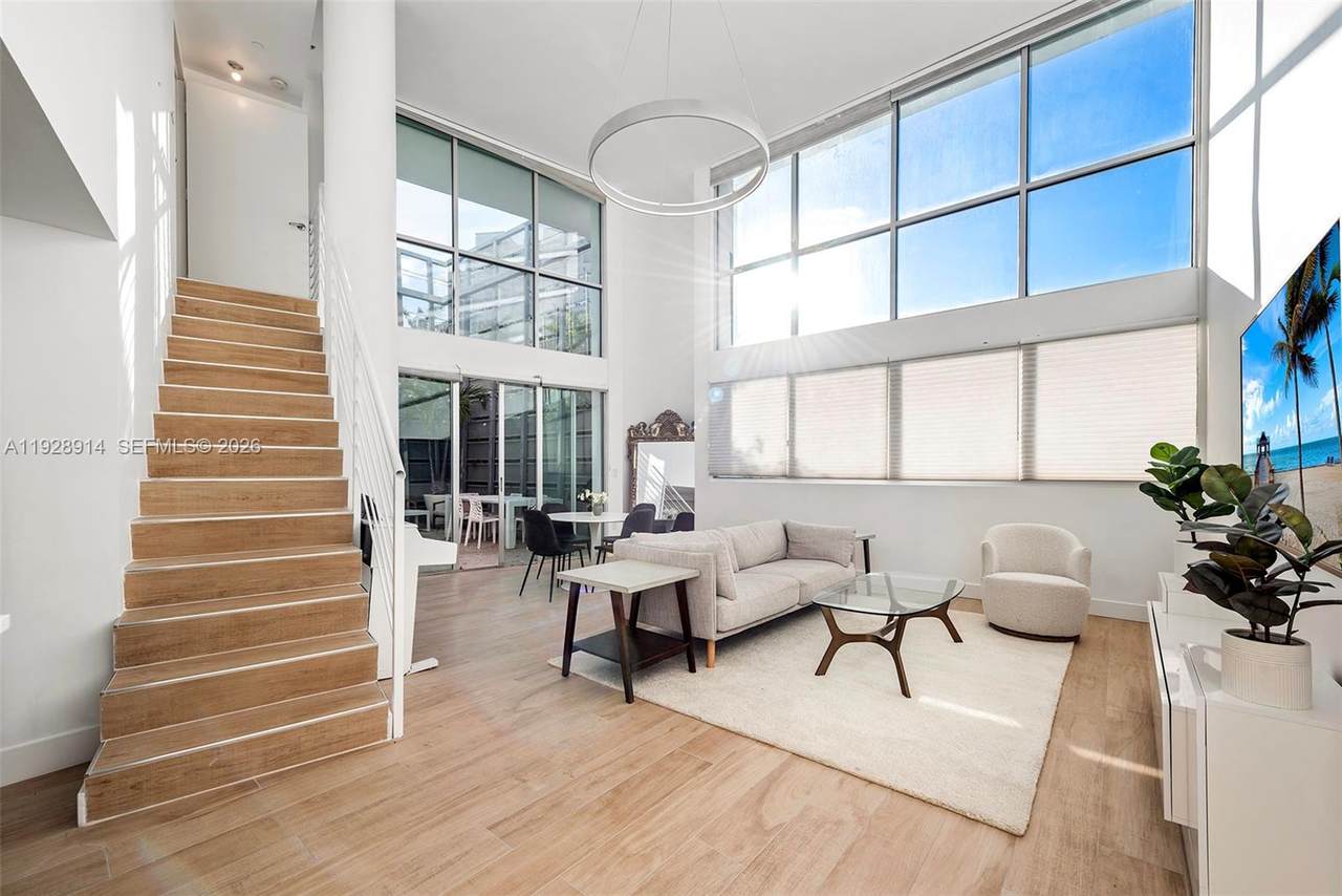 221 Jefferson Ave - Photo 1