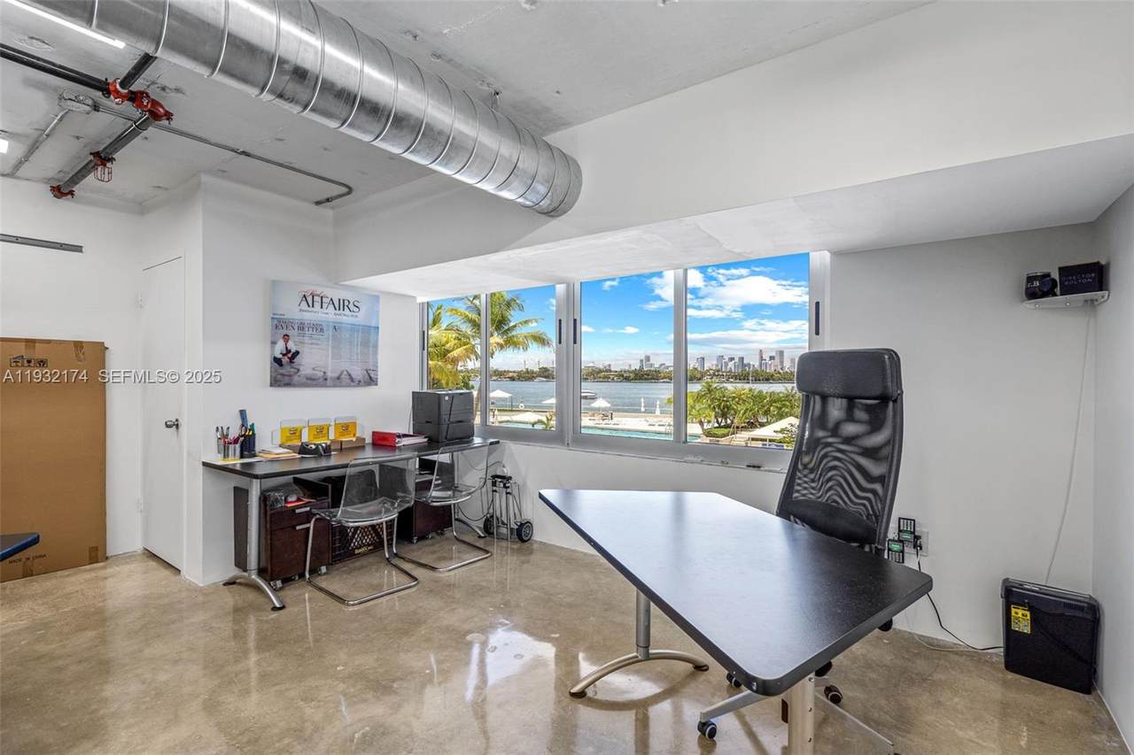 1200 West Ave - Photo 1