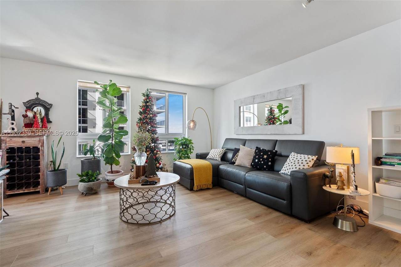 7350 89th St - Photo 1