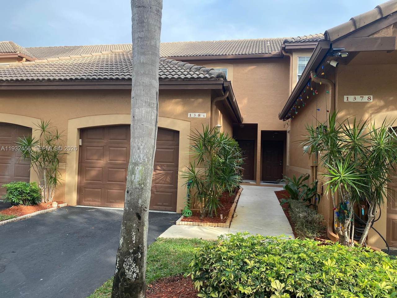 1384 Veracruz Ln - Photo 1