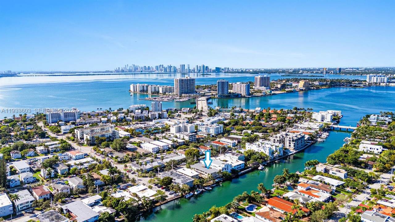 1925 Calais Drive - Photo 1