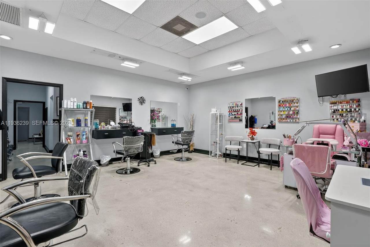 Full-Service Beauty  For Sale In Doral - Photo 1