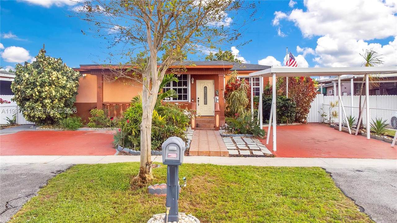 5015 Palm Ct - Photo 1