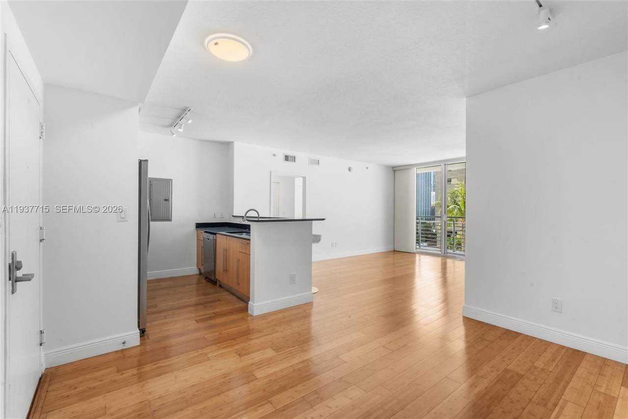 335 Biscayne Blvd - Photo 1