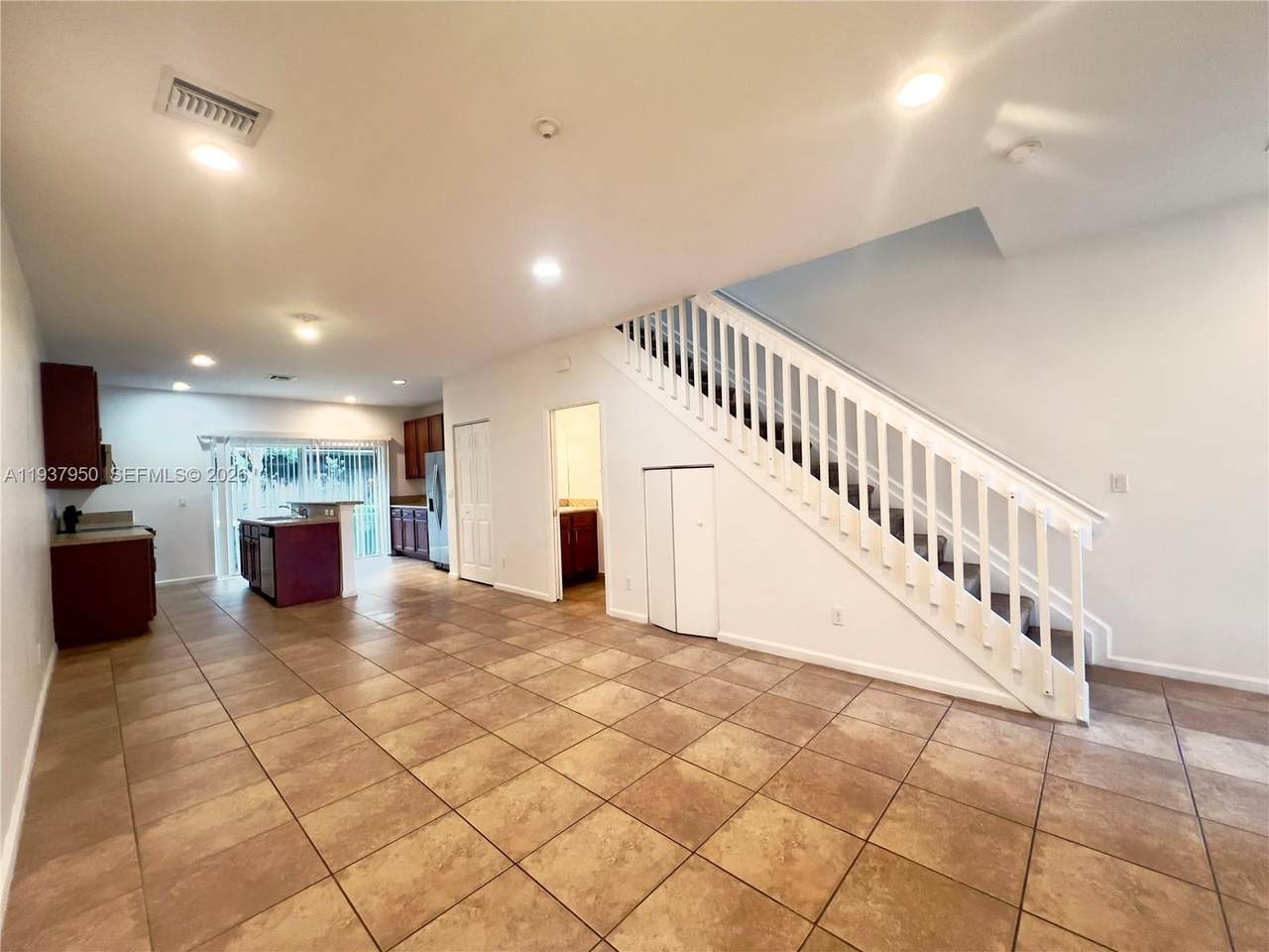 https://bt-photos.global.ssl.fastly.net/miami/1280_boomver_2_A11937950-2.jpg