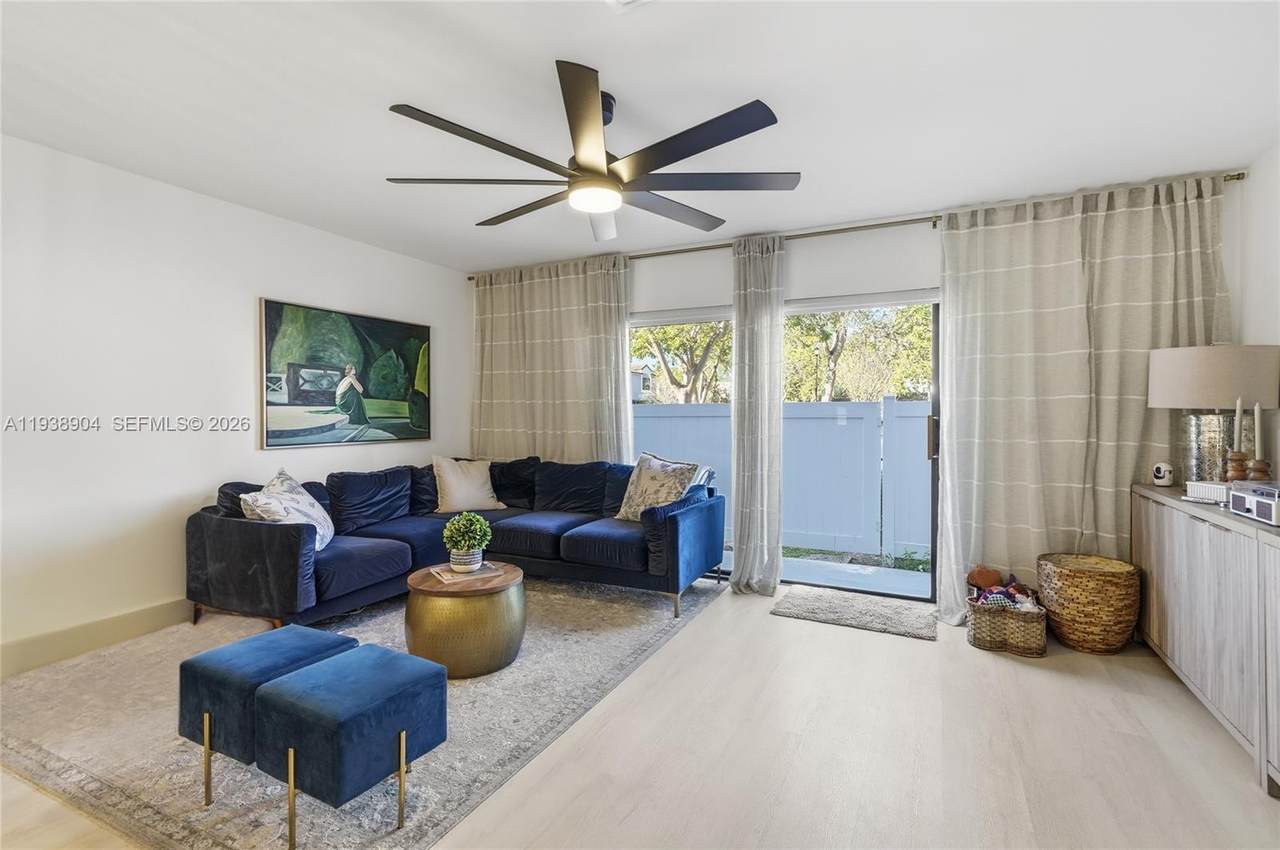 11611 11th St - Photo 1