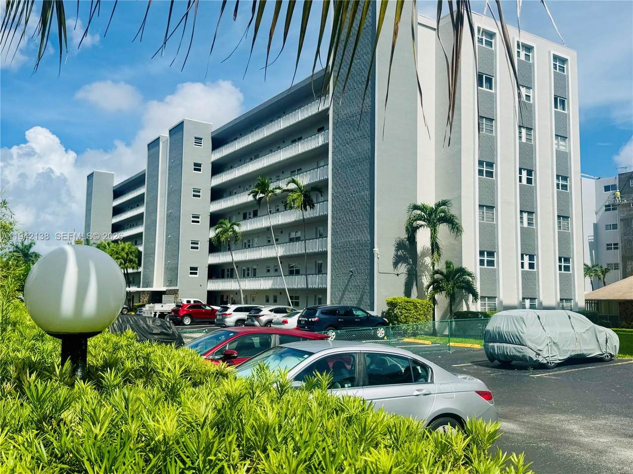 https://bt-photos.global.ssl.fastly.net/miami/1280_boomver_2_A11942138-2.jpg