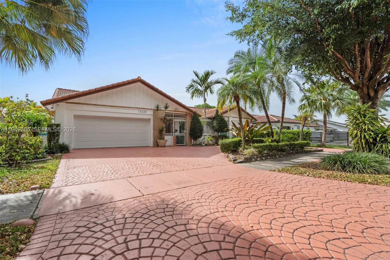 13220 5th St - Photo 1