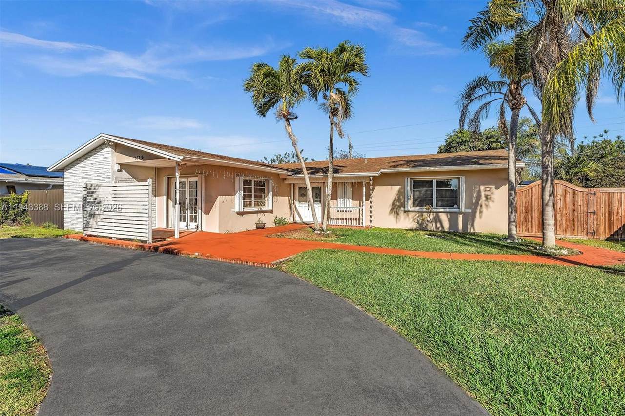 18715 99th Rd - Photo 1