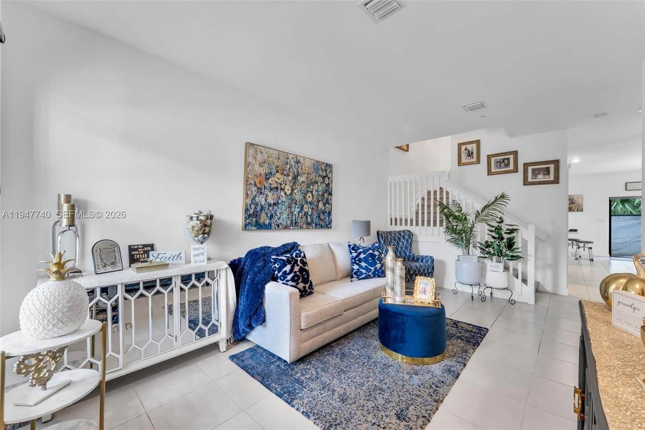 180 185th Way - Photo 1