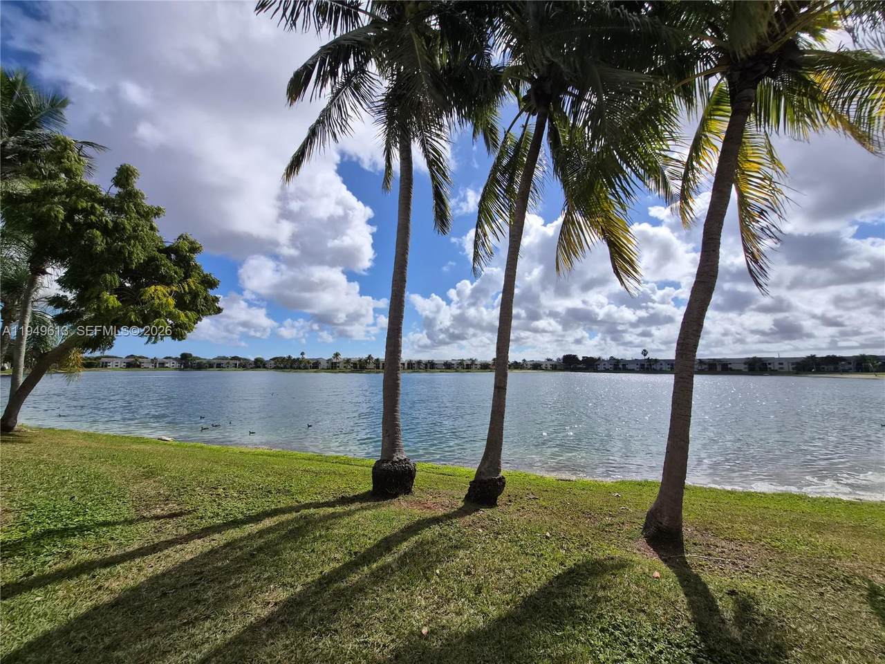 800 Independence Dr - Photo 1