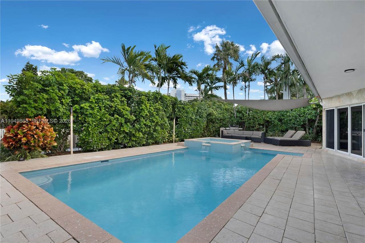 https://bt-photos.global.ssl.fastly.net/miami/1280_boomver_1_A11949868-2.jpg