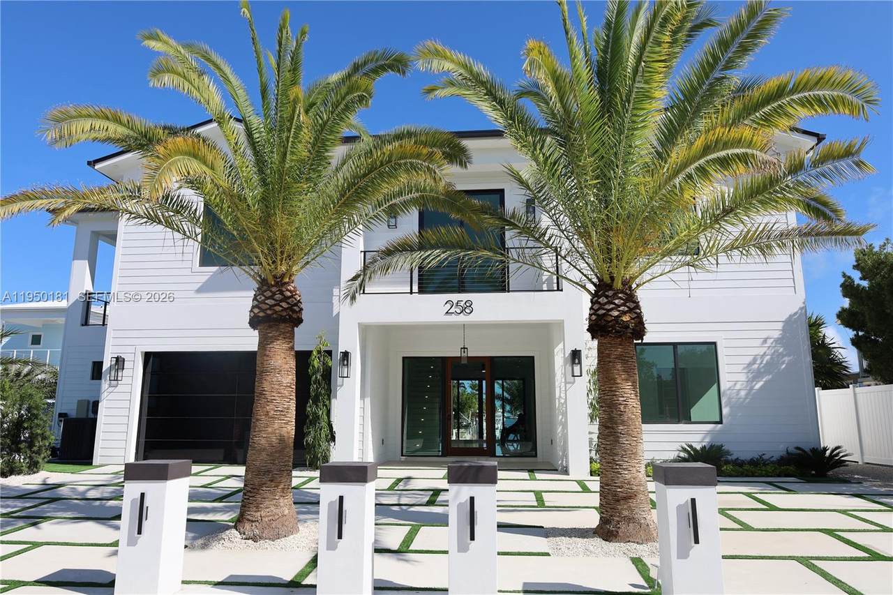 258 Caribbean Dr - Photo 1
