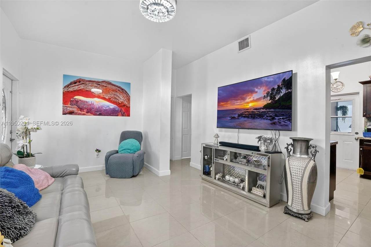 https://bt-photos.global.ssl.fastly.net/miami/1280_boomver_2_A11950201-2.jpg