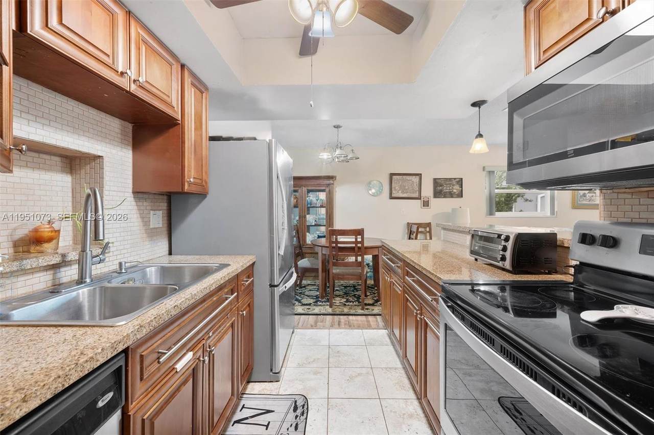 4714 50th Ct - Photo 1