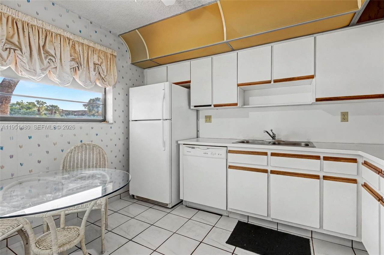 https://bt-photos.global.ssl.fastly.net/miami/1280_boomver_3_A11951480-2.jpg