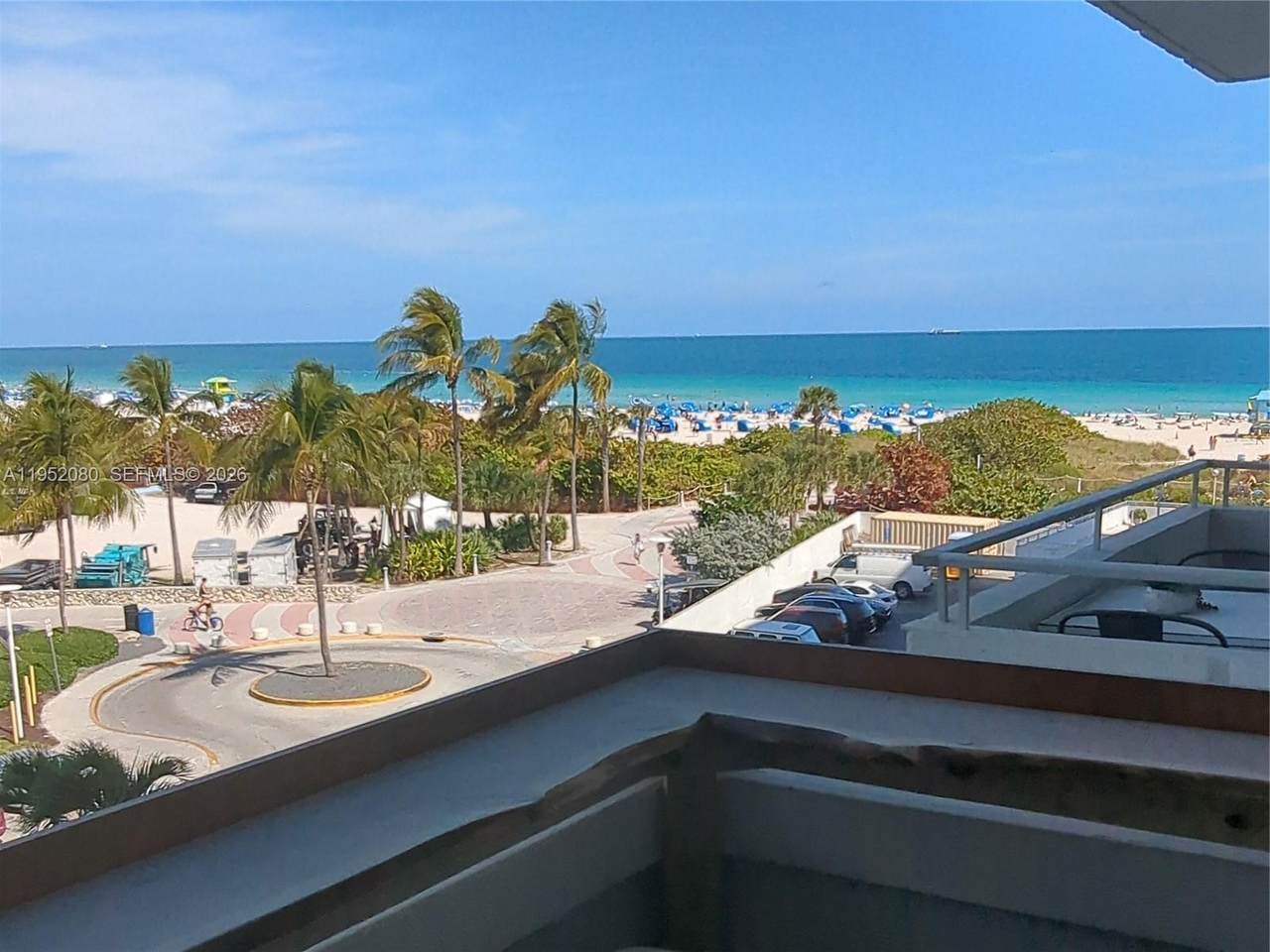465 Ocean Dr - Photo 1