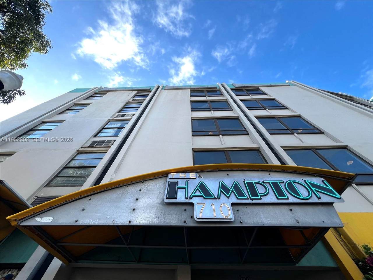 710 Washington Ave - Photo 1