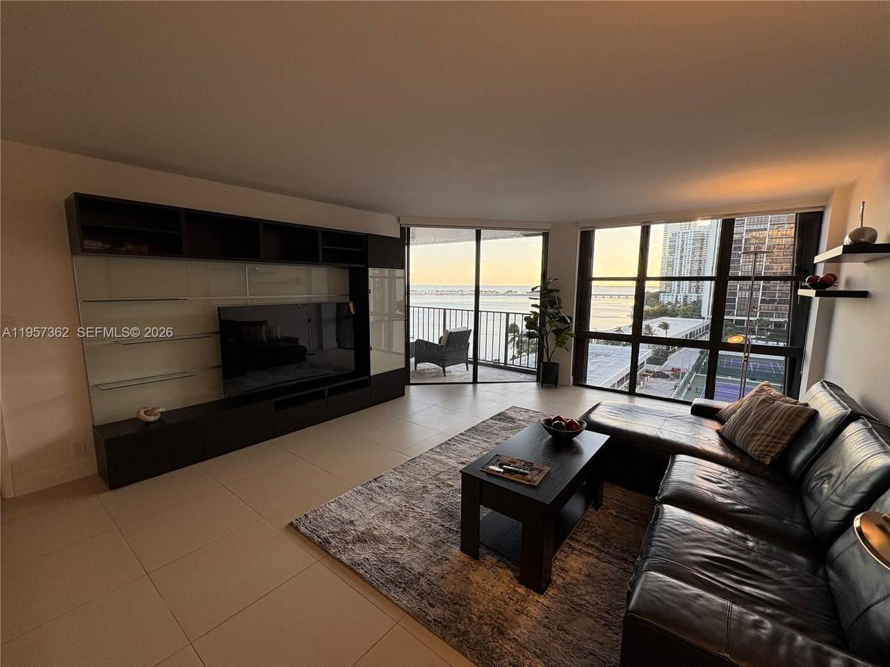 https://bt-photos.global.ssl.fastly.net/miami/1280_boomver_3_A11957362-2.jpg