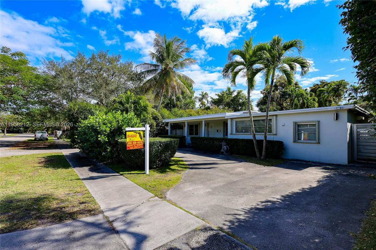 6130 46th Ter - Photo 1