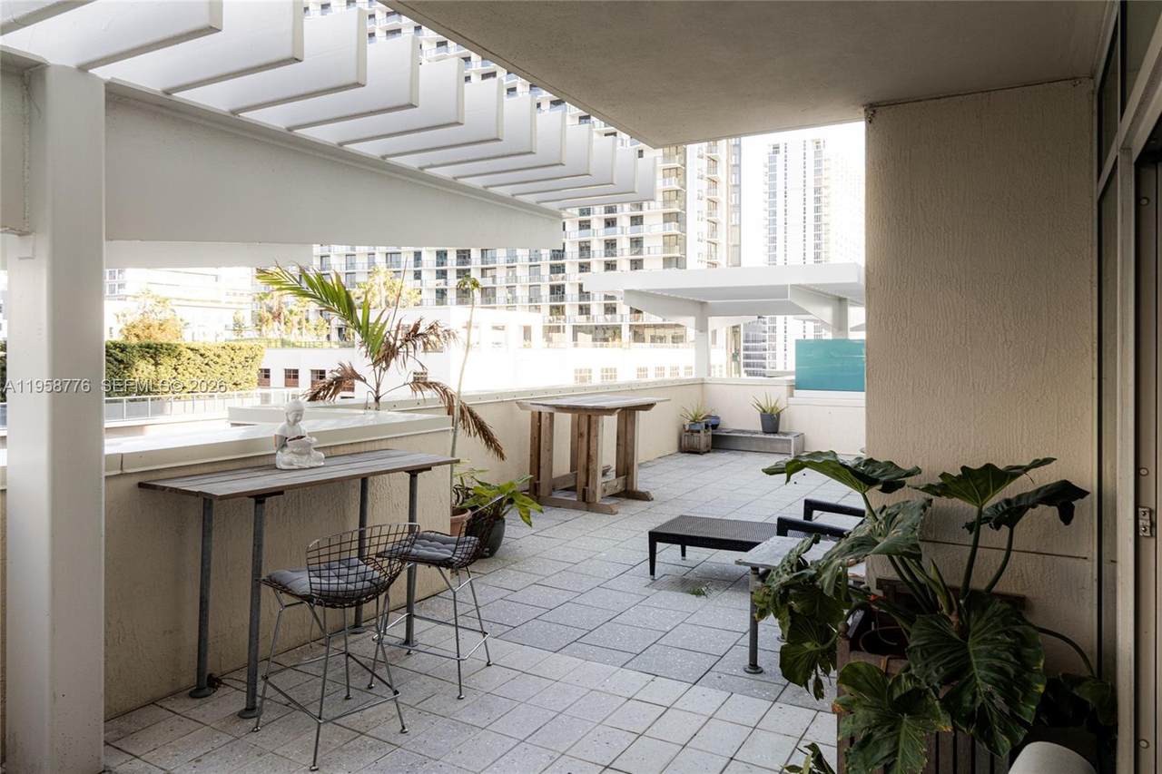 https://bt-photos.global.ssl.fastly.net/miami/1280_boomver_2_A11958776-2.jpg