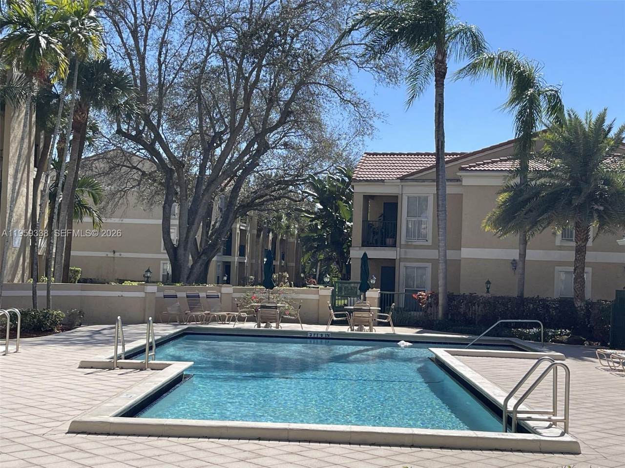 https://bt-photos.global.ssl.fastly.net/miami/1280_boomver_2_A11959338-2.jpg