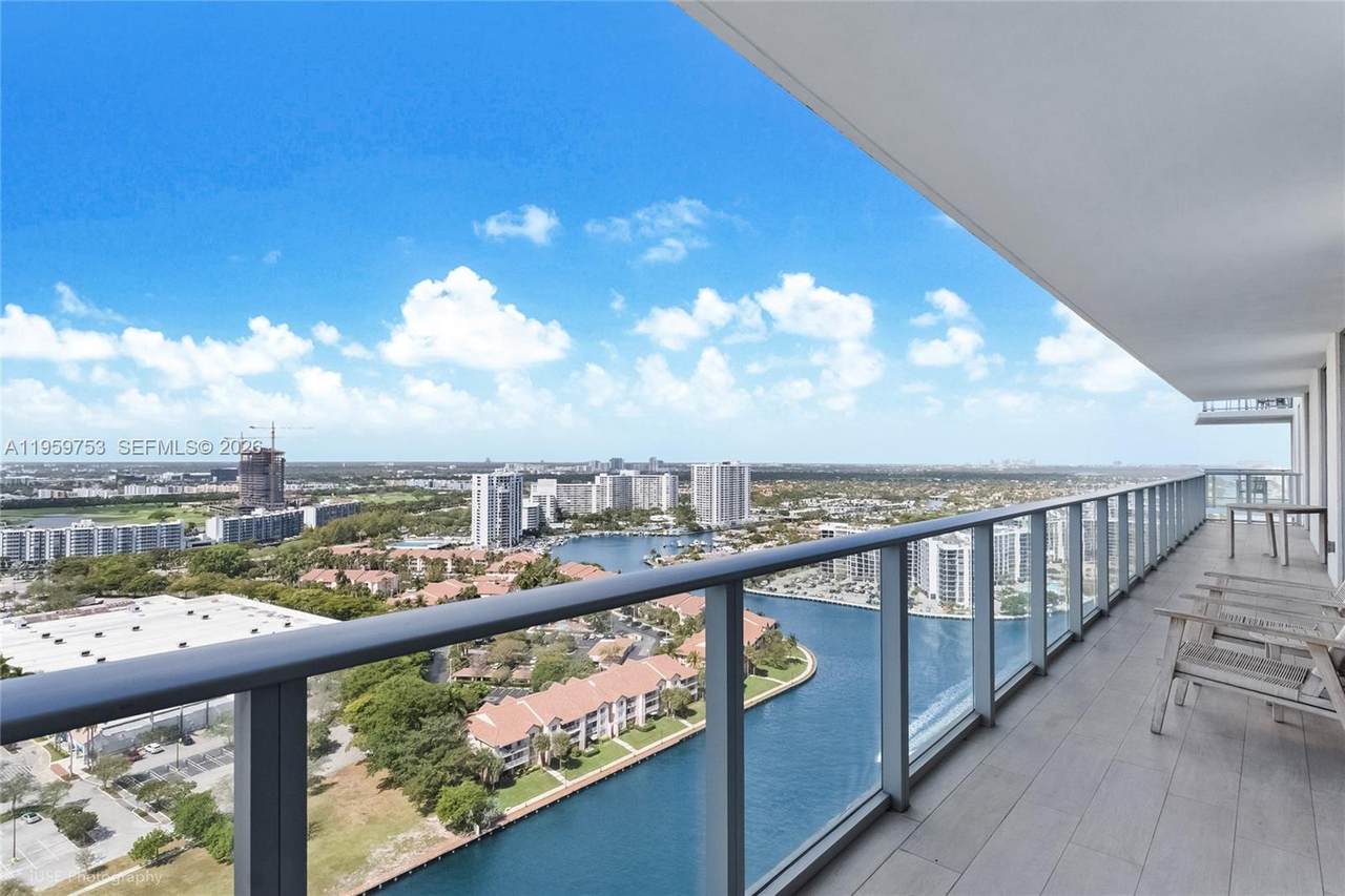 4010 Ocean Dr - Photo 1